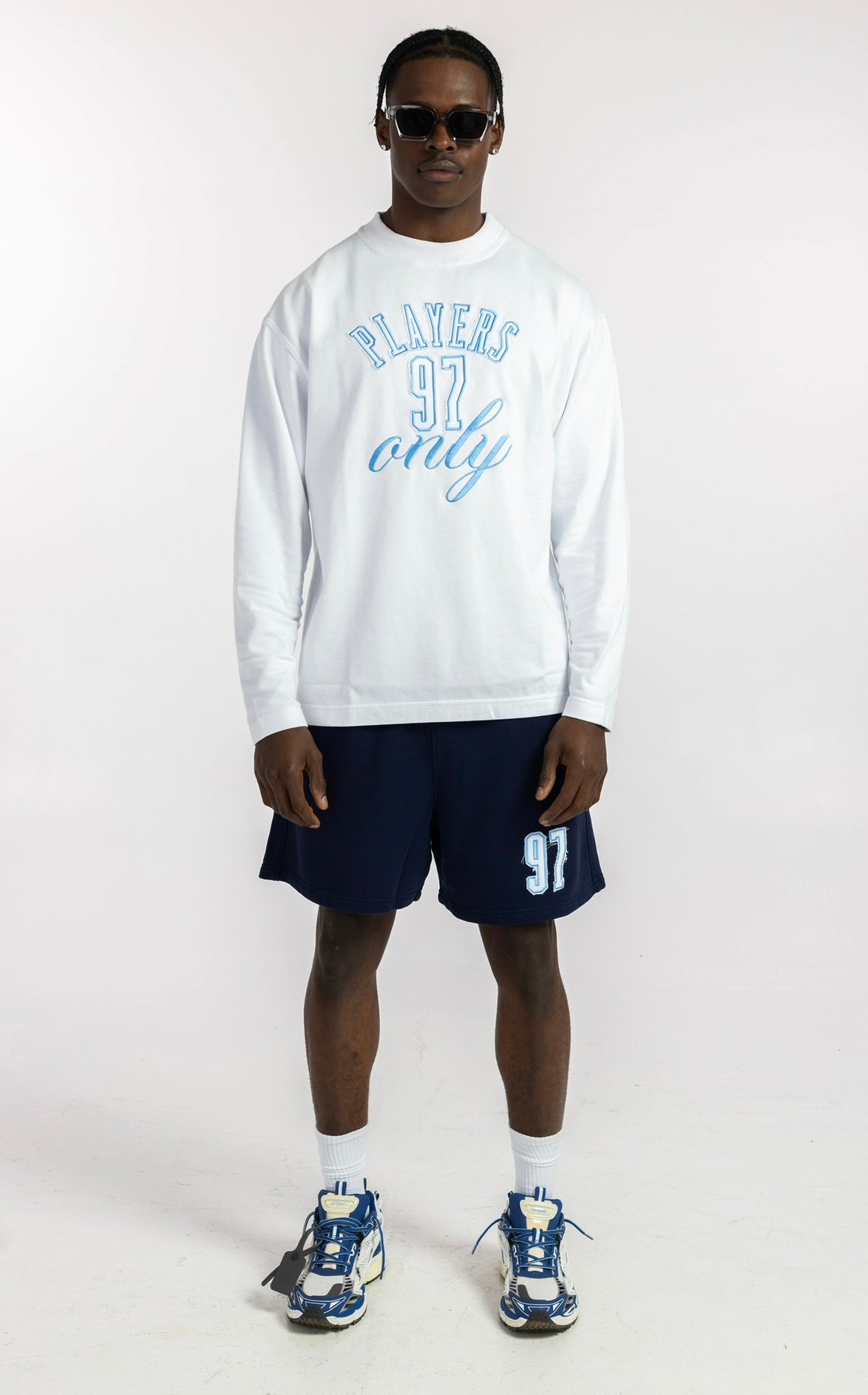 WHITE APPLIQUÉ LONG SLEEVE