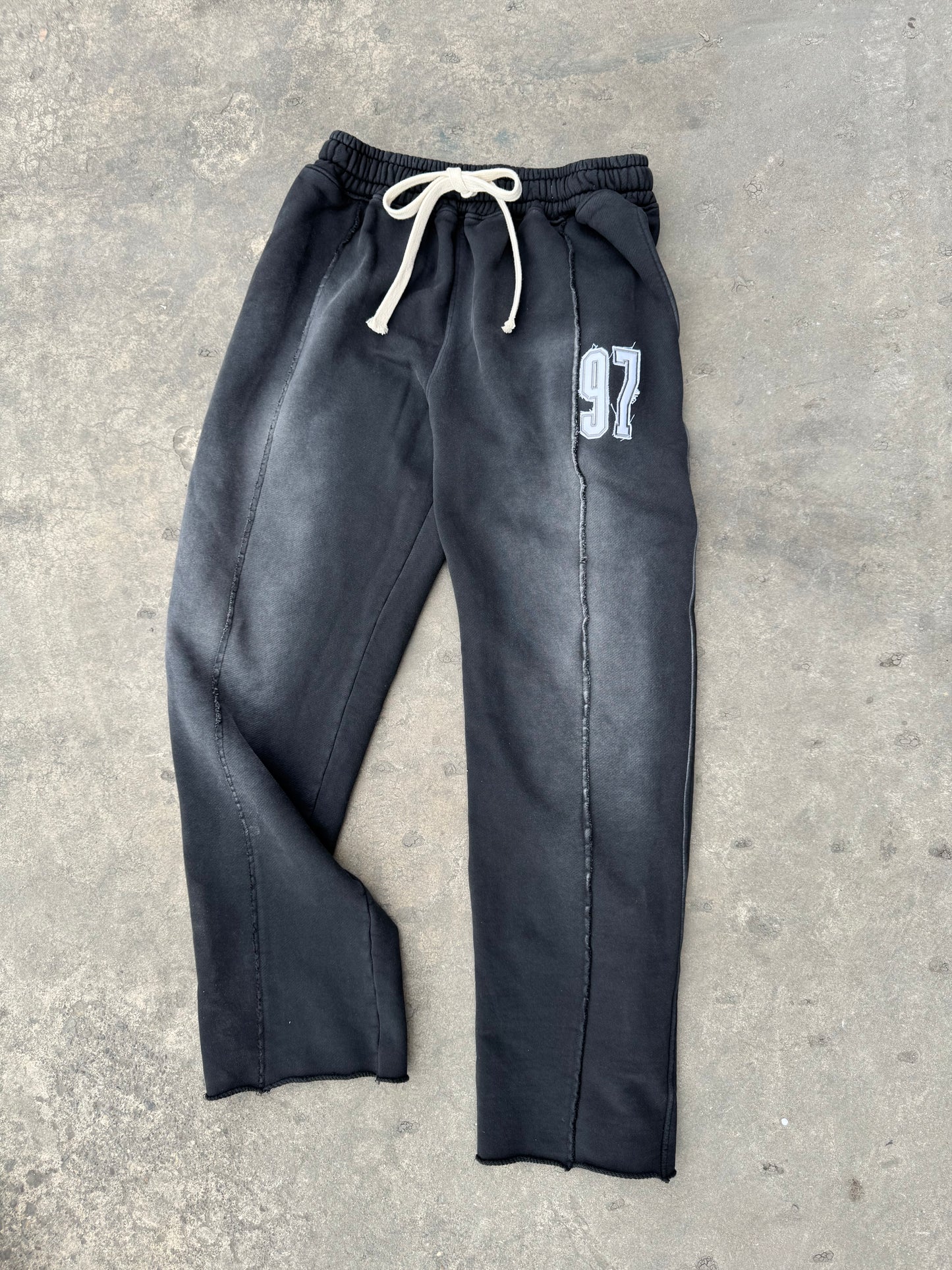 FADE-OUT APPLIQUÉ 97 SWEATPANTS