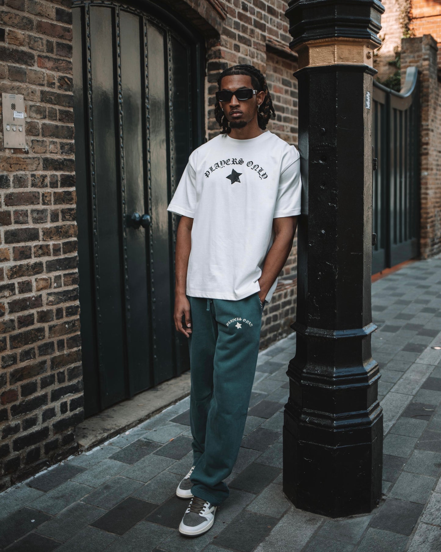 ECRU DISTRESSED PRINT TEE