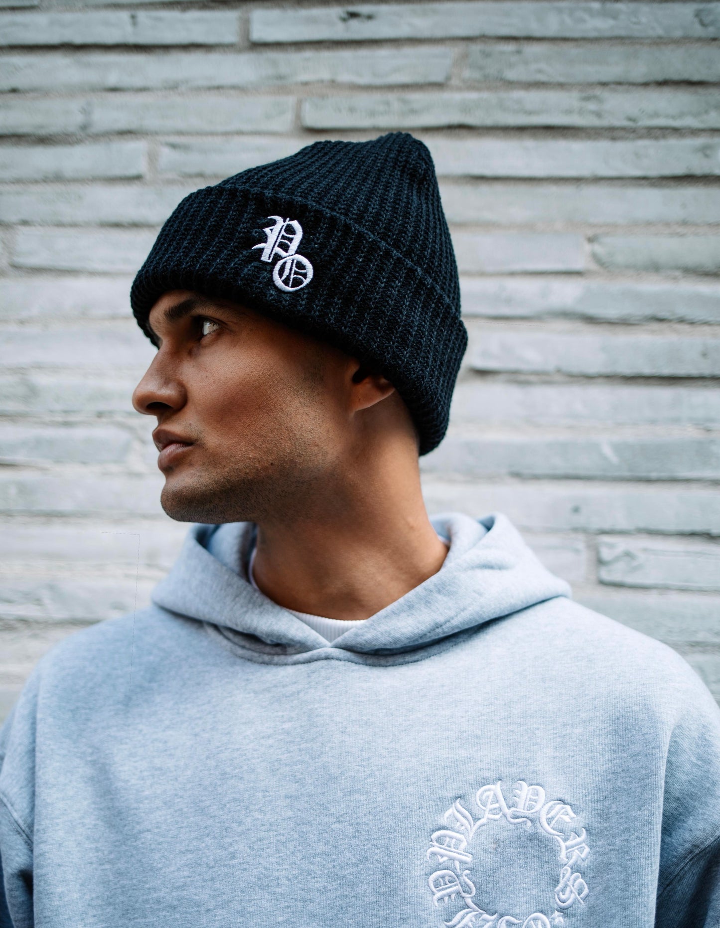 EMBROIDERED KNIT BEANIE