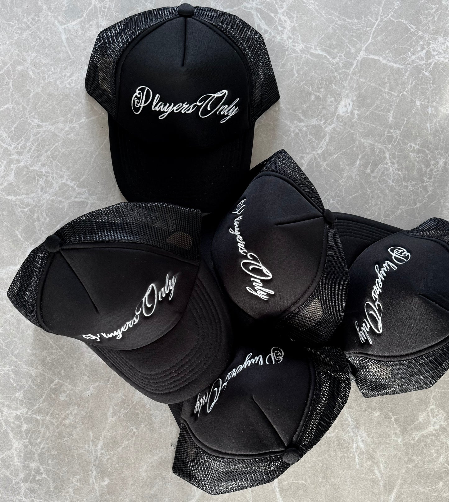 EMBROIDERED TRUCKER