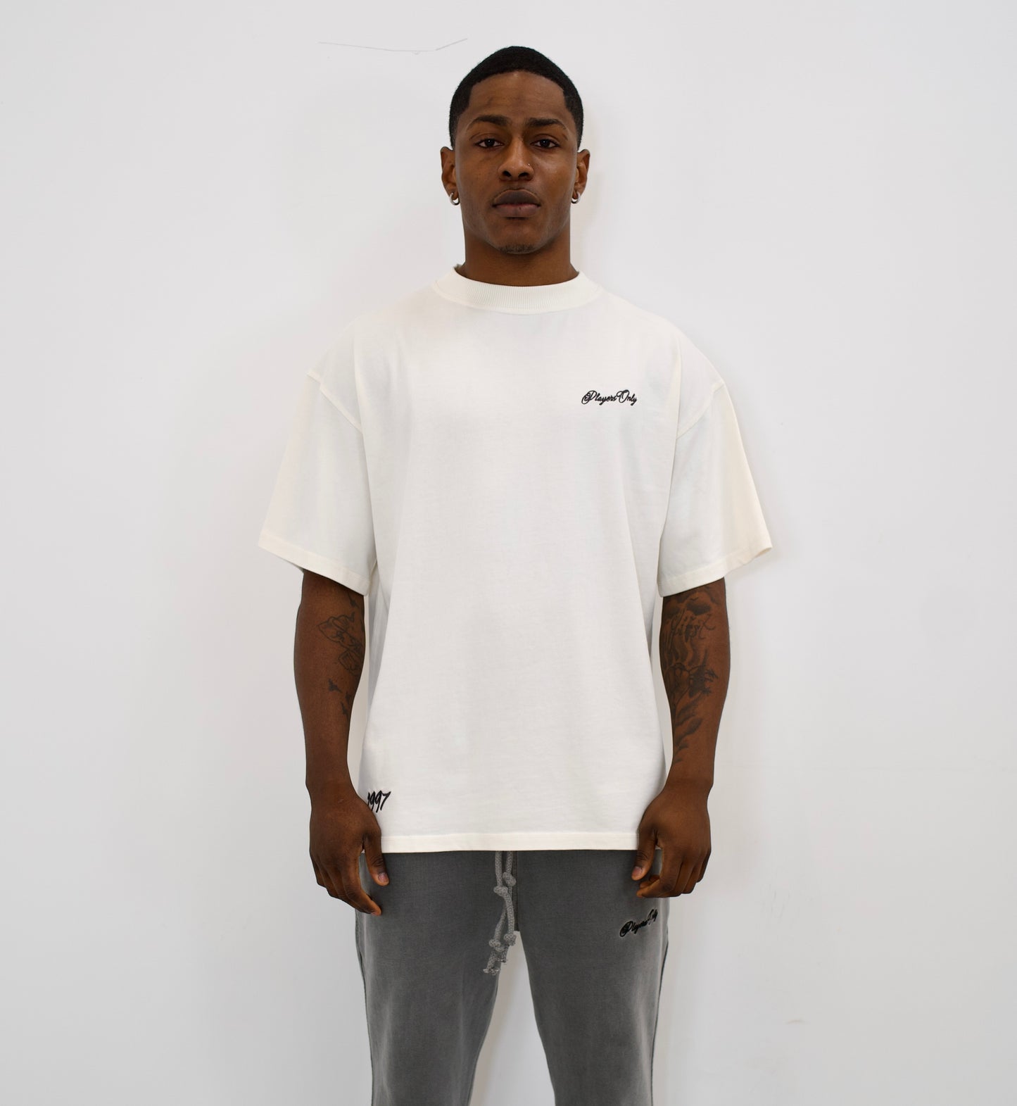 ECRU EMBROIDERED TEE