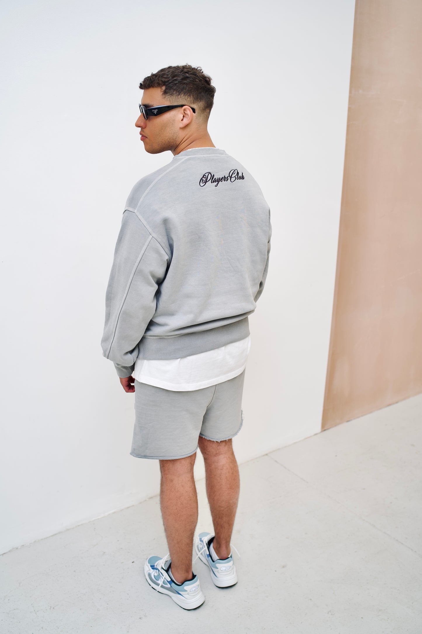 WASHED GREY EMBROIDERED SWEATSHIRT