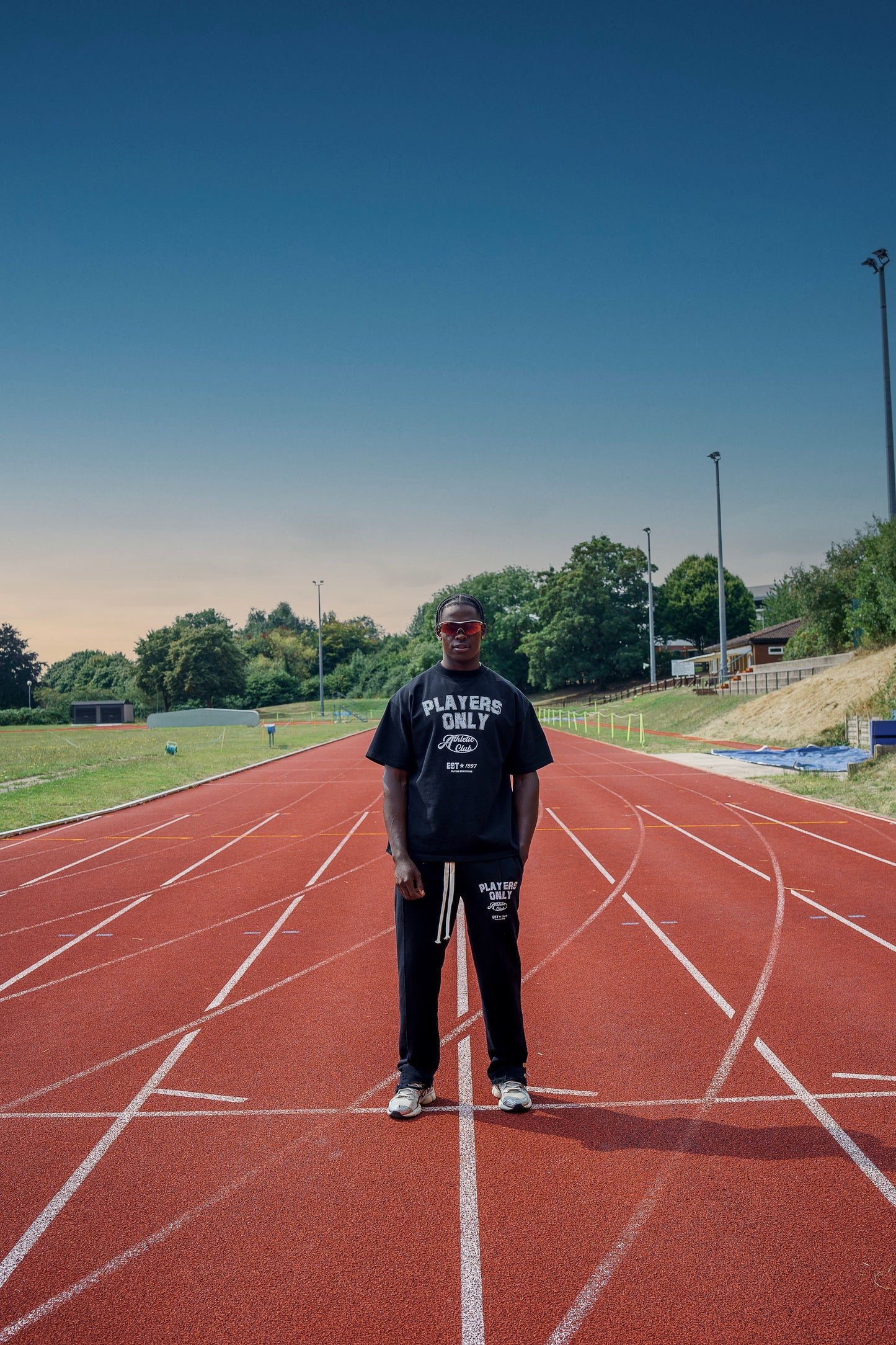 BLACK ATHLETIC CLUB TEE